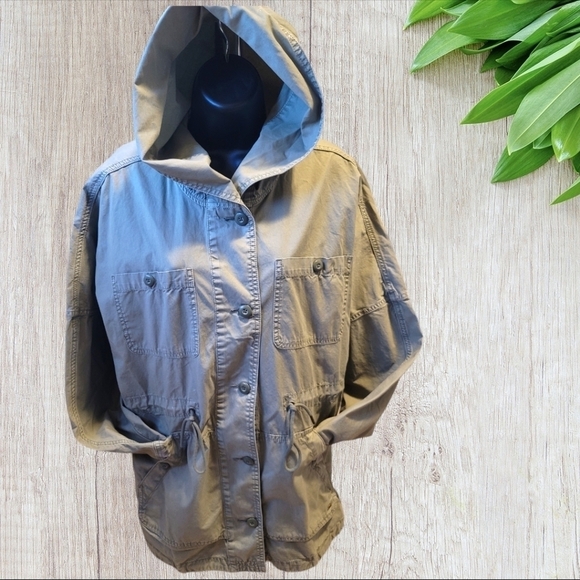 American Eagle Outfitters Jackets & Blazers - AMERICAN EAGLE OUTFITTERS Army Green Cargo Hooded Utility Jacket Size Small